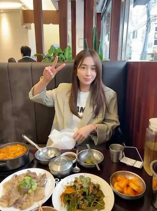 Lee Min Jung - lee-min-jung-40.webp